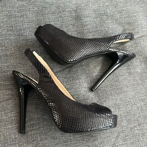 Black Guess snakeskin sling back platform heels size 7